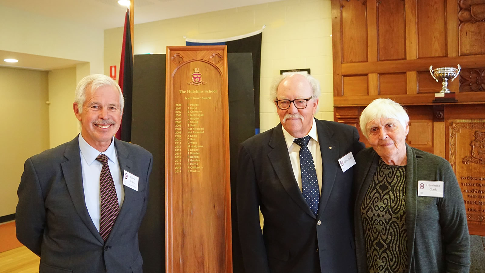 President of the HSOBA Mr Barrie Irons, Ivied Tower Award winner John Clark (’50) and his wife Henrietta.