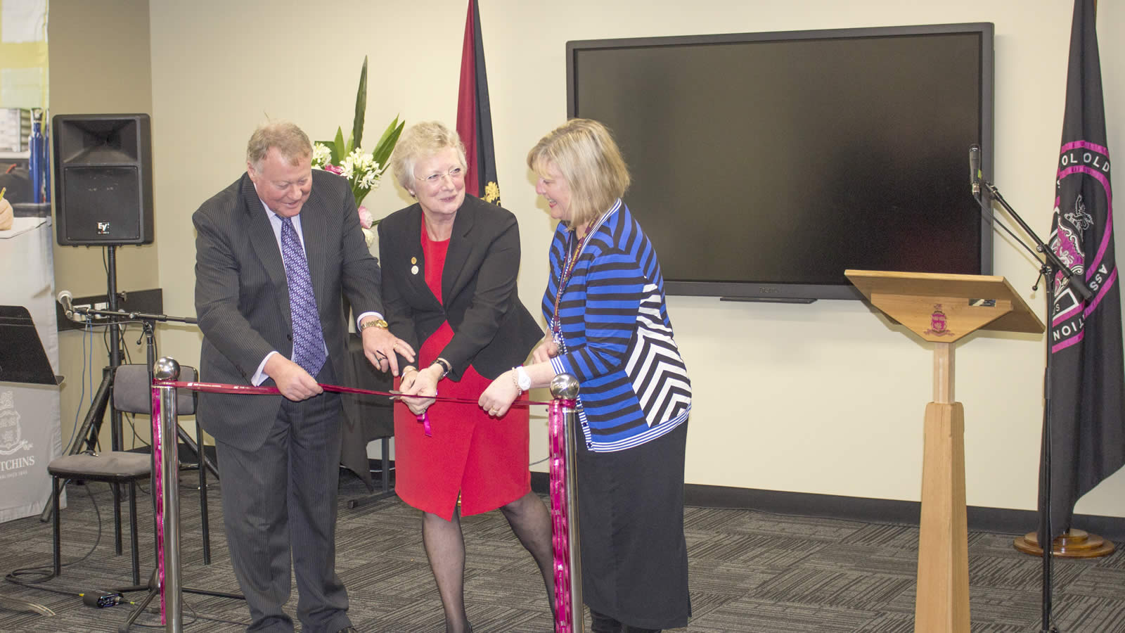 Mr Warwick Dean, Dr Jill Abell and Mrs Jenny Manthey opening the Stephens Library and Junior School extension (large)