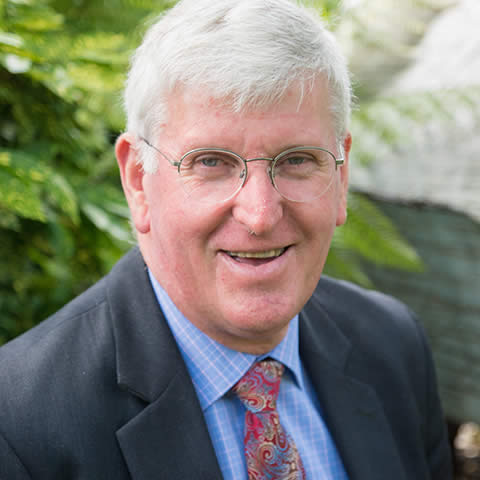 Mr Iain Belôt