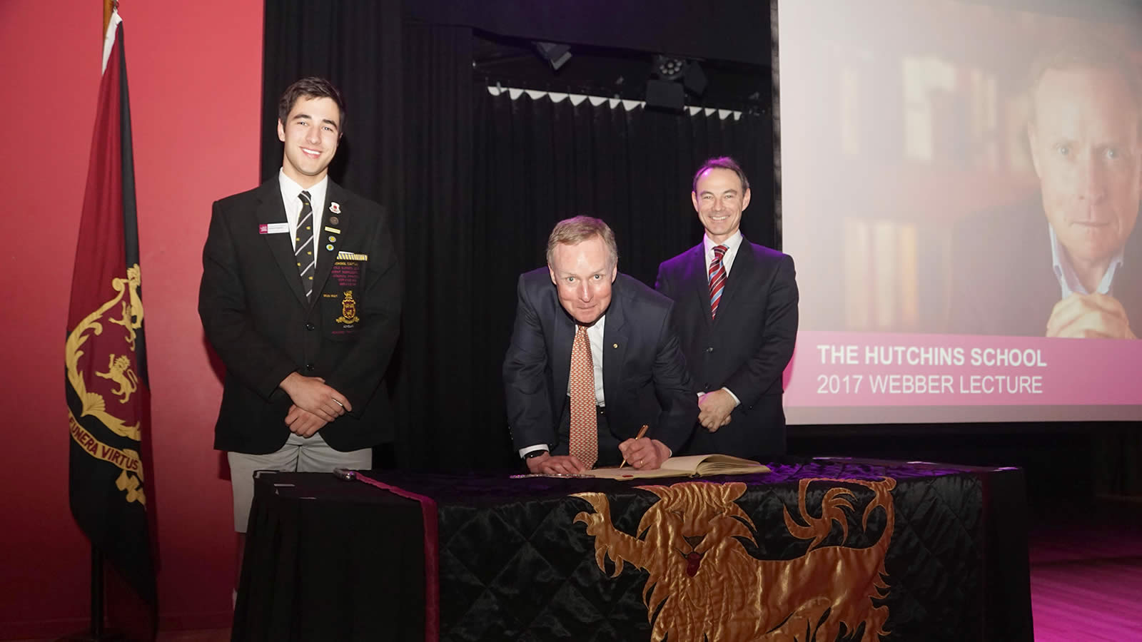 L–R Thomas Dunbabin (School Captain), Lieutenant General David Morrison and Dr Rob McEwan (Headmaster).