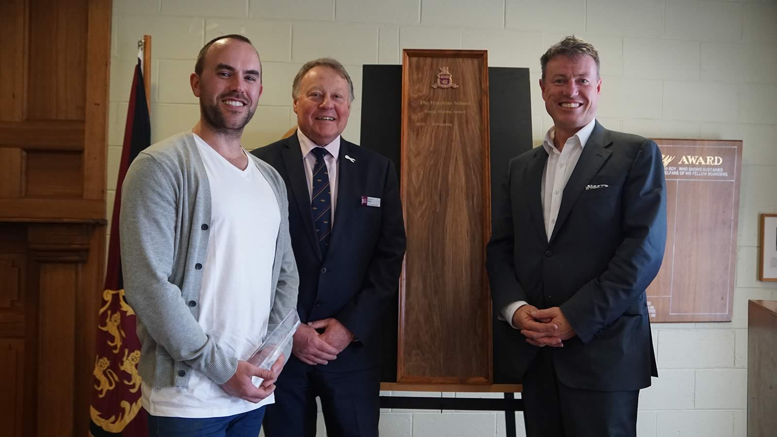 L–R Will Priestley, Headmaster – Mr Warwick Dean and HSOBA President – Mr Tim Munroe (large)